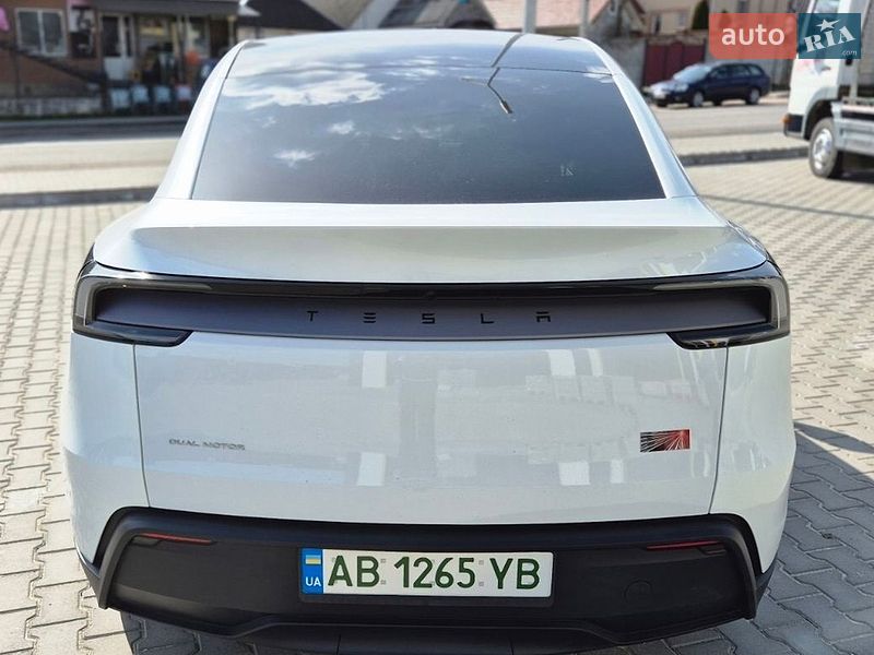 Внедорожник / Кроссовер Tesla Model Y 2025 в Виннице