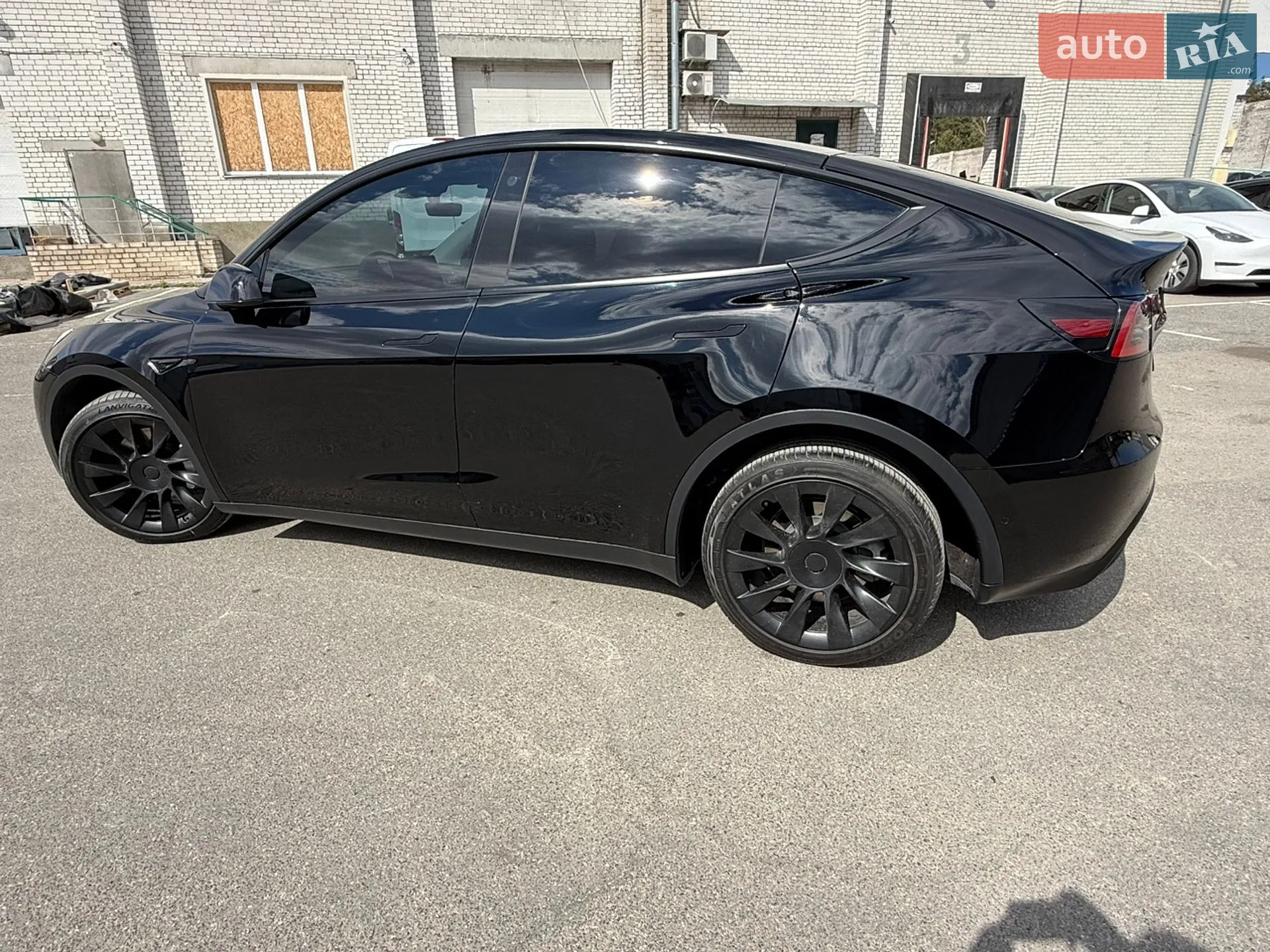 2022 Tesla Model Y - мініатюра 12