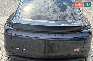 Внедорожник / Кроссовер Tesla Model Y 2025 в Днепре