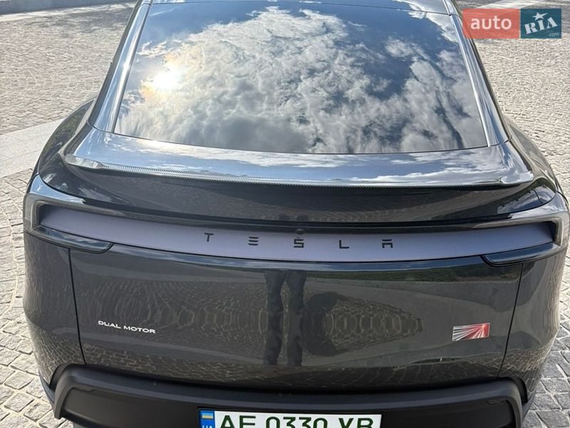 Внедорожник / Кроссовер Tesla Model Y 2025 в Днепре