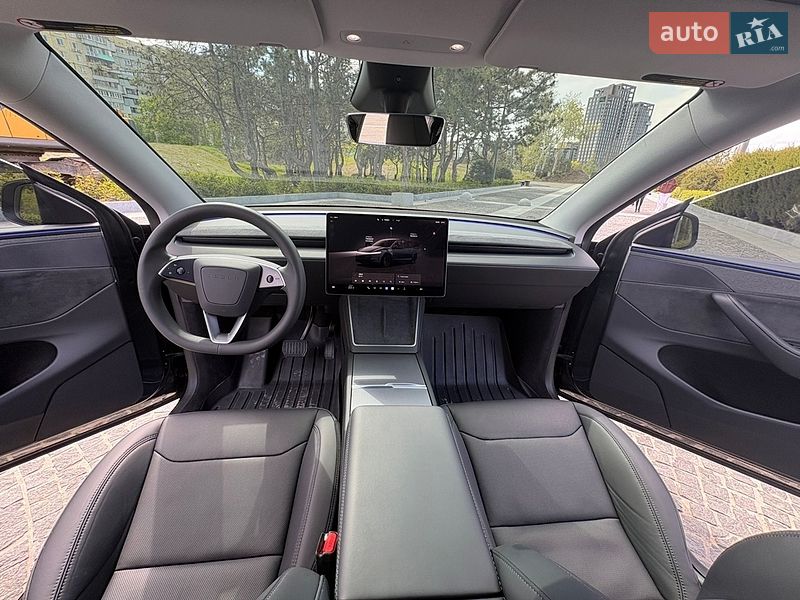 Внедорожник / Кроссовер Tesla Model Y 2025 в Днепре