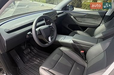 Внедорожник / Кроссовер Tesla Model Y 2025 в Днепре