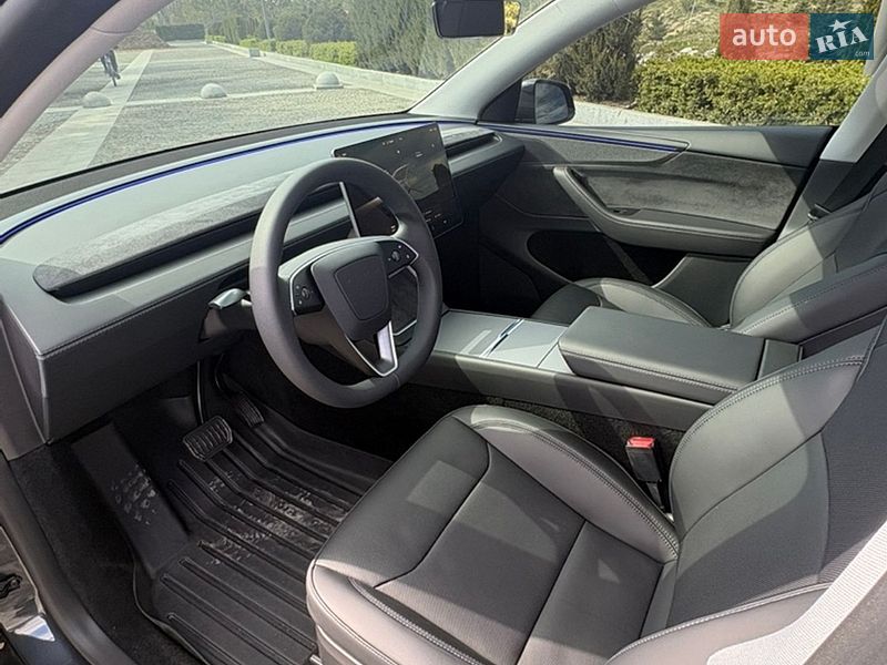 Внедорожник / Кроссовер Tesla Model Y 2025 в Днепре