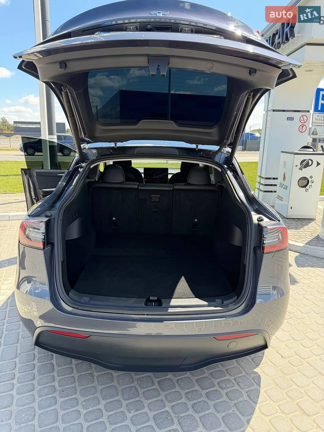 2021 Tesla Model Y - мініатюра 8