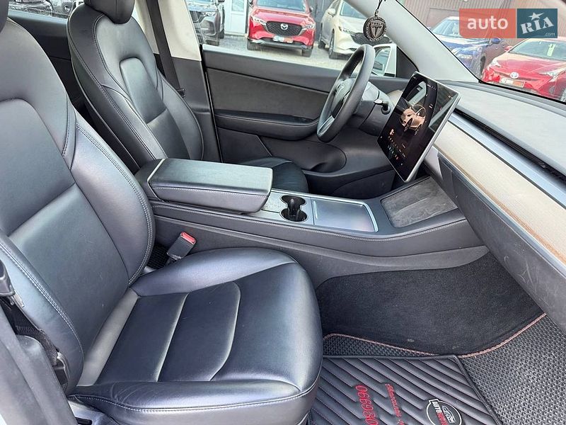 Позашляховик / Кросовер Tesla Model Y 2022 в Харкові