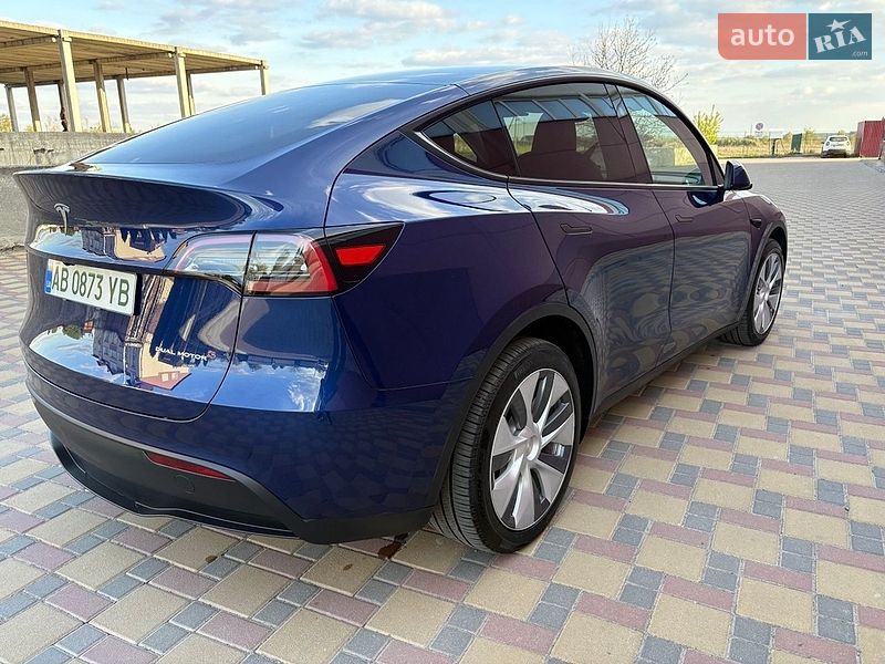 Позашляховик / Кросовер Tesla Model Y 2023 в Гайсину