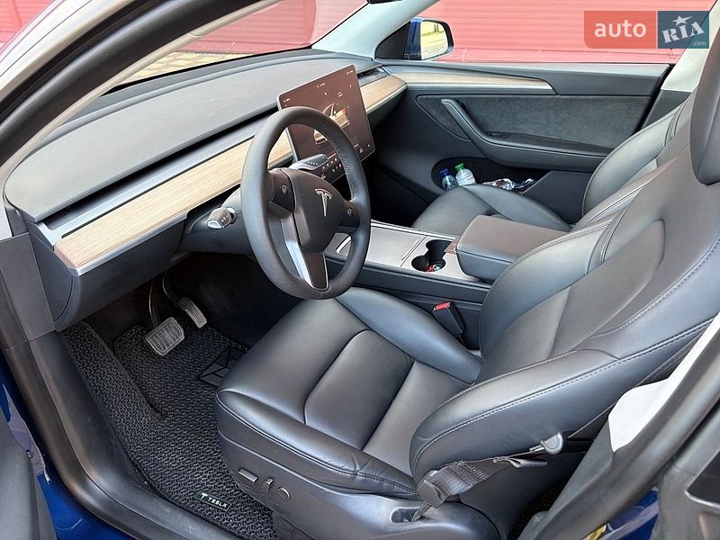 Позашляховик / Кросовер Tesla Model Y 2023 в Гайсину