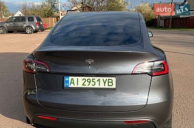 Внедорожник / Кроссовер Tesla Model Y 2023 в Чернигове