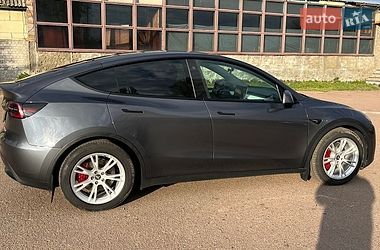 Внедорожник / Кроссовер Tesla Model Y 2023 в Чернигове