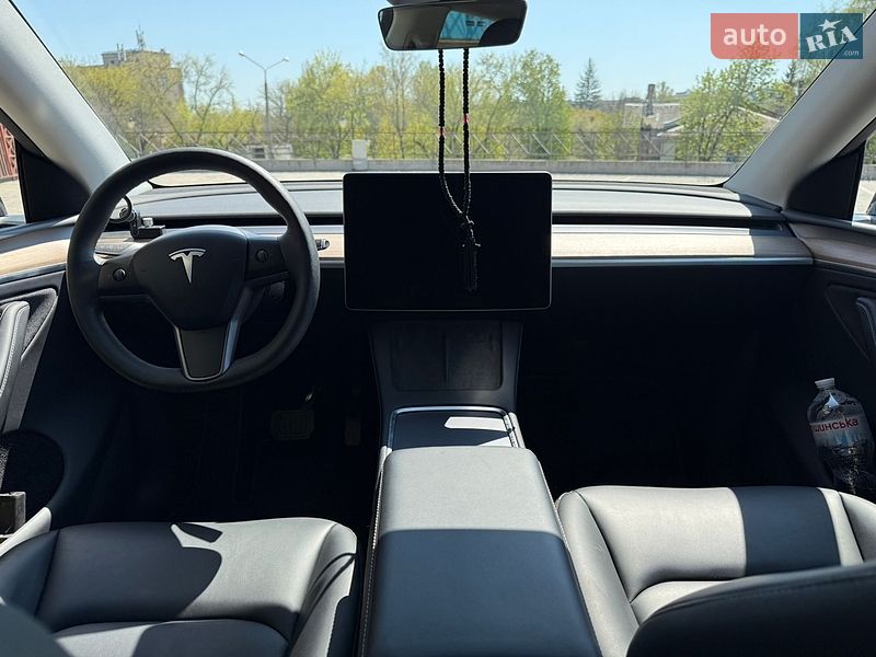 Внедорожник / Кроссовер Tesla Model Y 2024 в Харькове