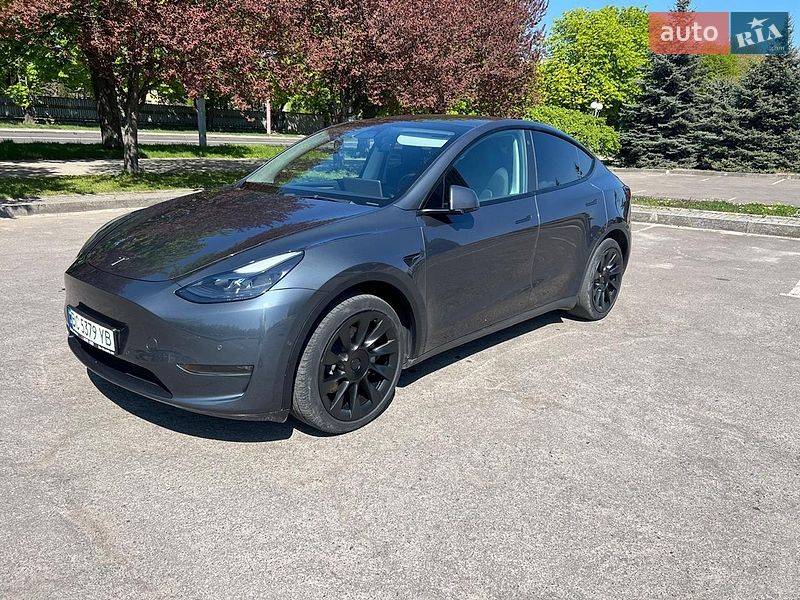 Позашляховик / Кросовер Tesla Model Y 2022 в Львові