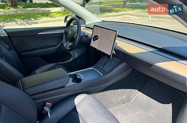 Позашляховик / Кросовер Tesla Model Y 2022 в Львові