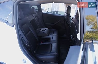 Внедорожник / Кроссовер Tesla Model Y 2022 в Киеве