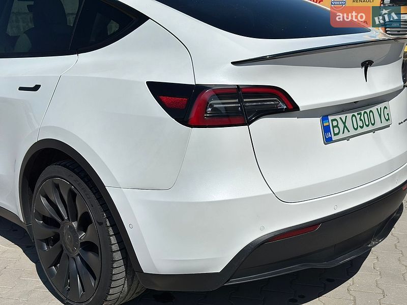 Внедорожник / Кроссовер Tesla Model Y 2021 в Тернополе