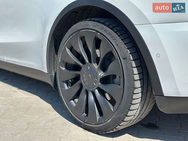 Внедорожник / Кроссовер Tesla Model Y 2021 в Тернополе