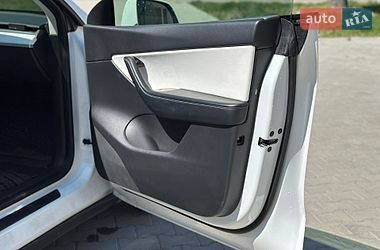 Внедорожник / Кроссовер Tesla Model Y 2021 в Тернополе