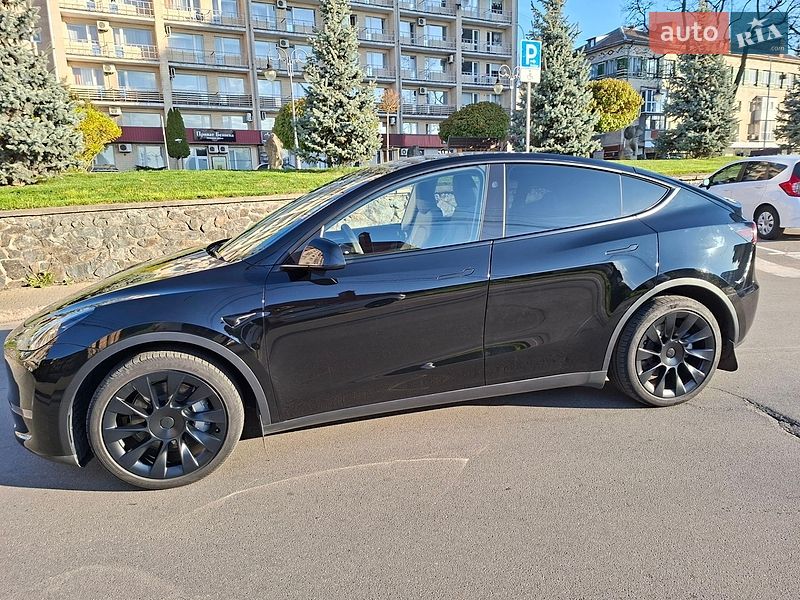 Позашляховик / Кросовер Tesla Model Y 2024 в Вінниці