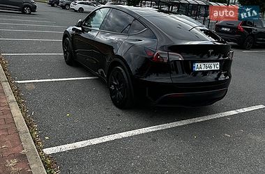 Внедорожник / Кроссовер Tesla Model Y 2024 в Киеве