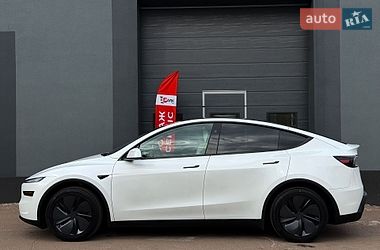 Внедорожник / Кроссовер Tesla Model Y 2025 в Киеве
