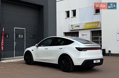 Внедорожник / Кроссовер Tesla Model Y 2025 в Киеве
