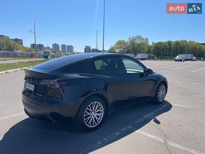 Внедорожник / Кроссовер Tesla Model Y 2023 в Киеве
