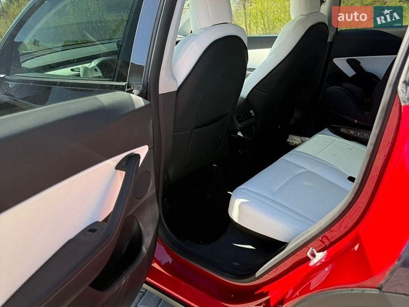 Внедорожник / Кроссовер Tesla Model Y 2021 в Старой Выжевке