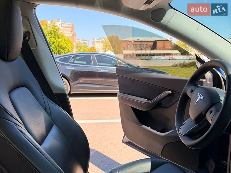 Позашляховик / Кросовер Tesla Model Y 2020 в Кременчуці