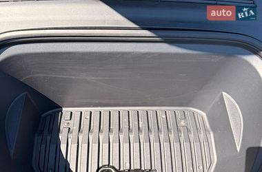 Позашляховик / Кросовер Tesla Model Y 2020 в Кременчуці