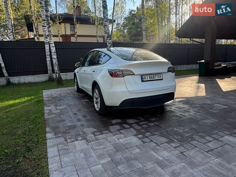 Внедорожник / Кроссовер Tesla Model Y 2021 в Киеве