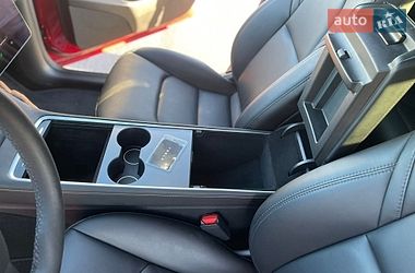 Позашляховик / Кросовер Tesla Model Y 2024 в Рівному фото 39 Позашляховик / Кросовер Tesla Model Y 2024 в Рівному