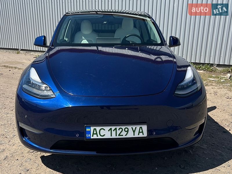 Tesla Model Y 2021