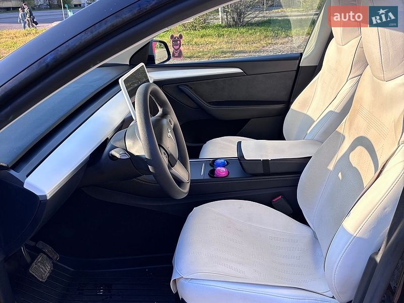 Внедорожник / Кроссовер Tesla Model Y 2024 в Харькове