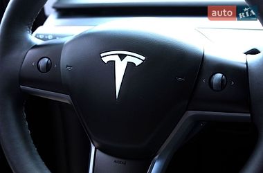 Позашляховик / Кросовер Tesla Model Y 2024 в Вінниці