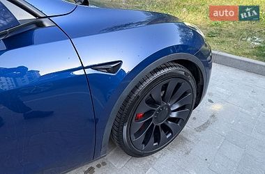 Внедорожник / Кроссовер Tesla Model Y 2021 в Львове