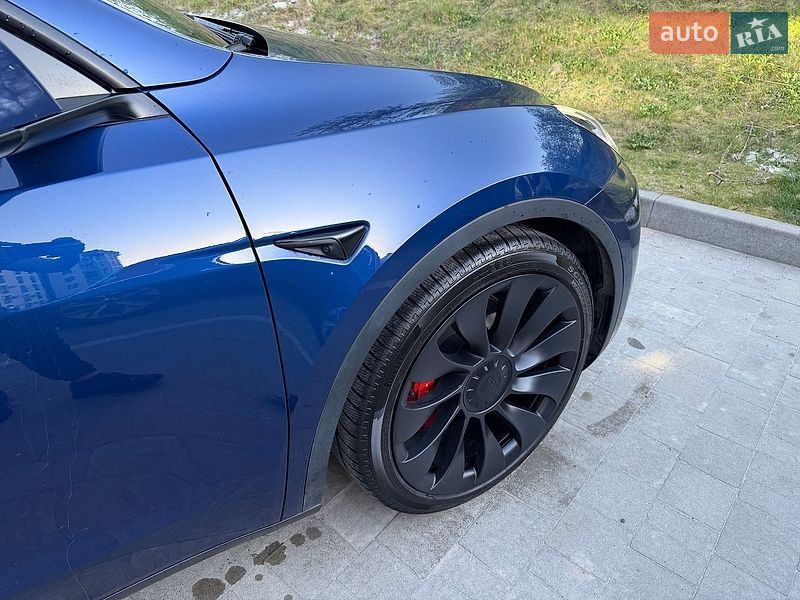 Внедорожник / Кроссовер Tesla Model Y 2021 в Львове