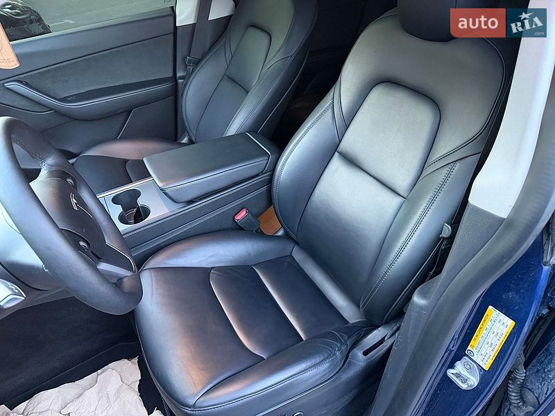 Внедорожник / Кроссовер Tesla Model Y 2021 в Львове
