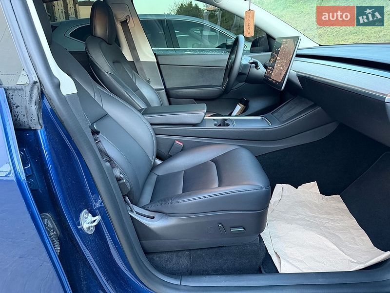 Внедорожник / Кроссовер Tesla Model Y 2021 в Львове