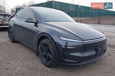 Позашляховик / Кросовер Tesla Model Y 2025 в Києві