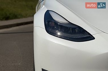 Внедорожник / Кроссовер Tesla Model Y 2023 в Киеве
