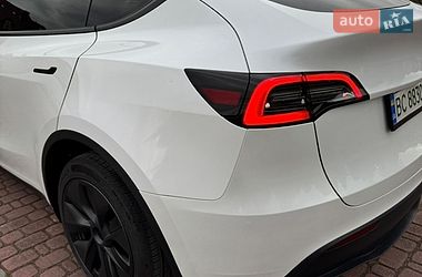 Внедорожник / Кроссовер Tesla Model Y 2024 в Львове