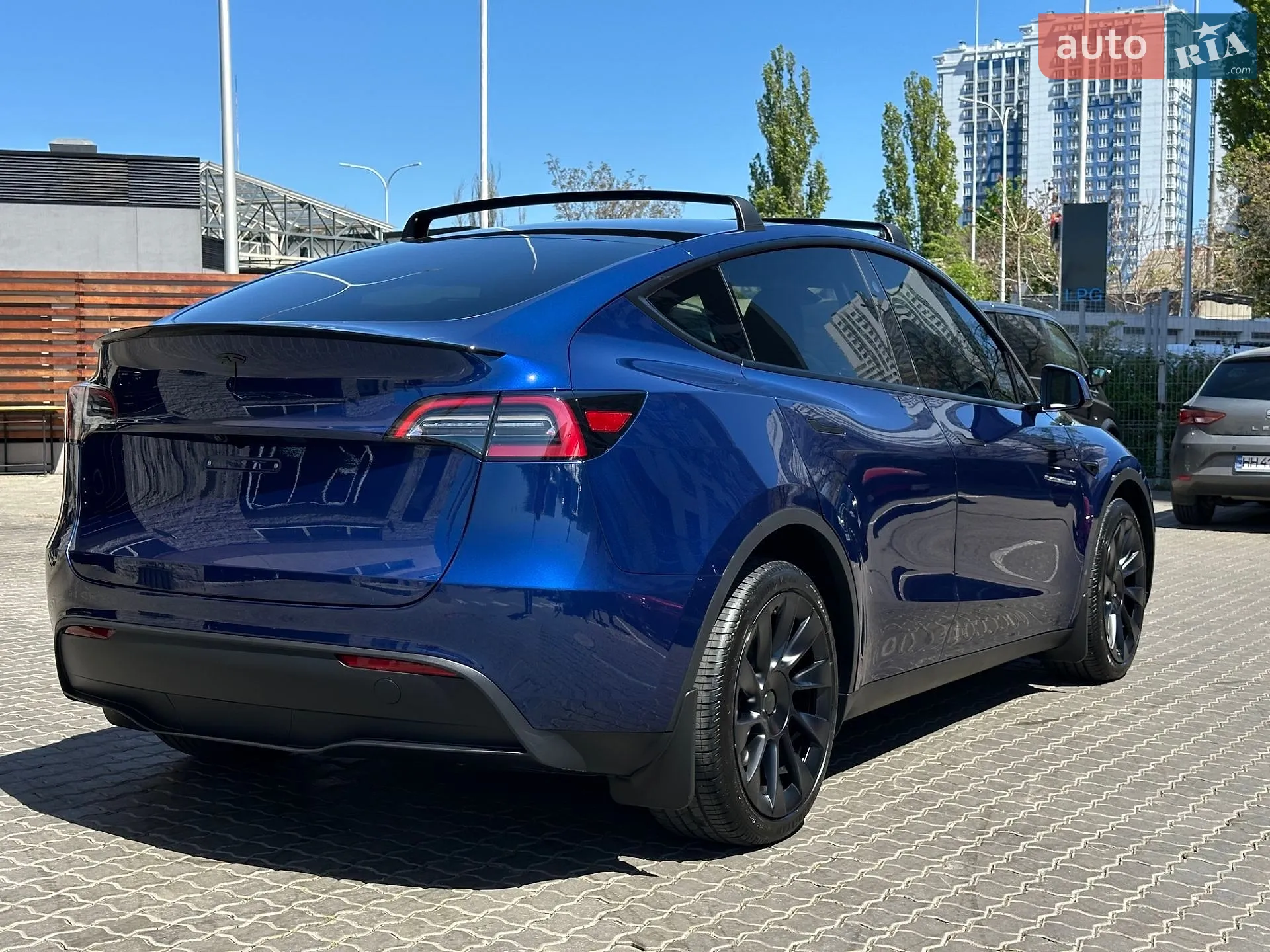 2024 Tesla Model Y - мініатюра 3