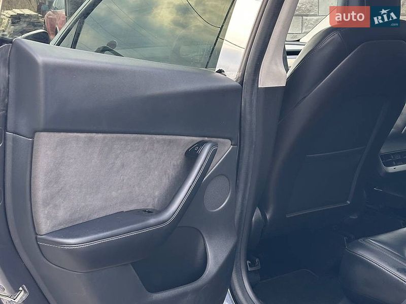 Внедорожник / Кроссовер Tesla Model Y 2020 в Дубно