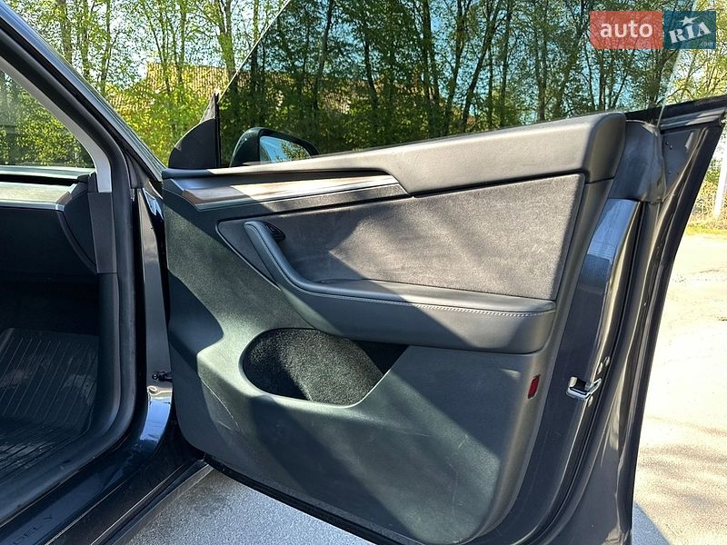 Внедорожник / Кроссовер Tesla Model Y 2024 в Виннице