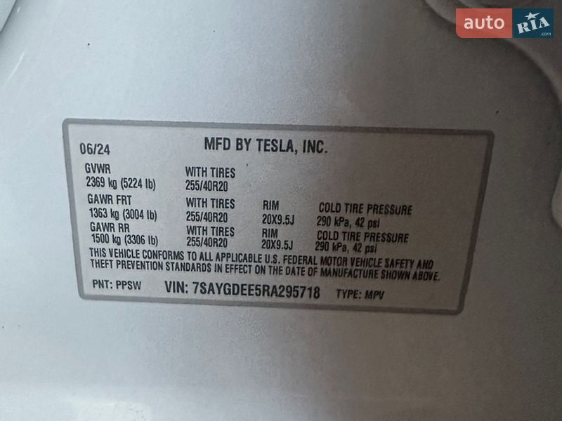 Внедорожник / Кроссовер Tesla Model Y 2024 в Киеве