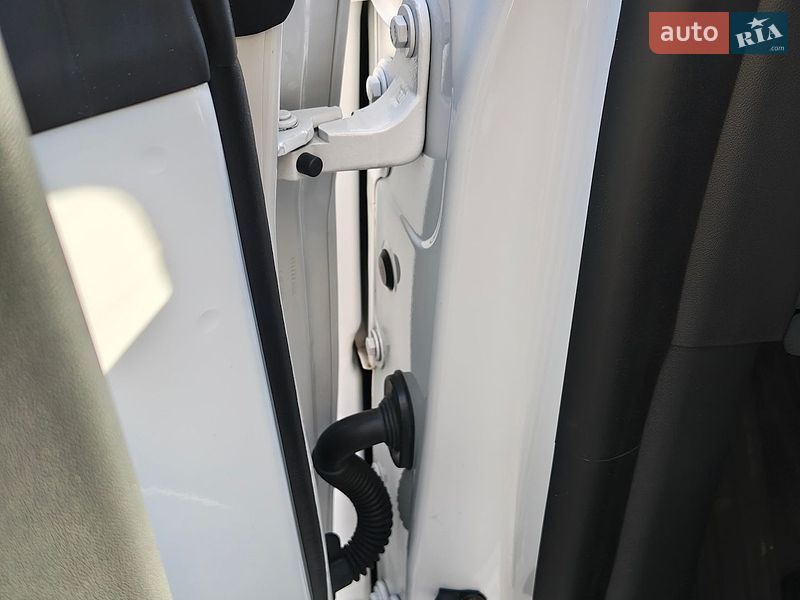 Внедорожник / Кроссовер Tesla Model Y 2022 в Киеве
