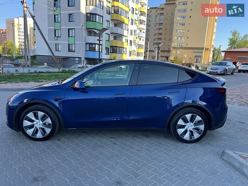 Внедорожник / Кроссовер Tesla Model Y 2021 в Борисполе