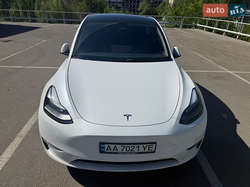 Внедорожник / Кроссовер Tesla Model Y 2023 в Киеве