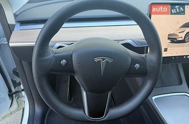 Внедорожник / Кроссовер Tesla Model Y 2023 в Киеве