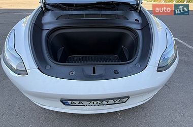 Внедорожник / Кроссовер Tesla Model Y 2023 в Киеве