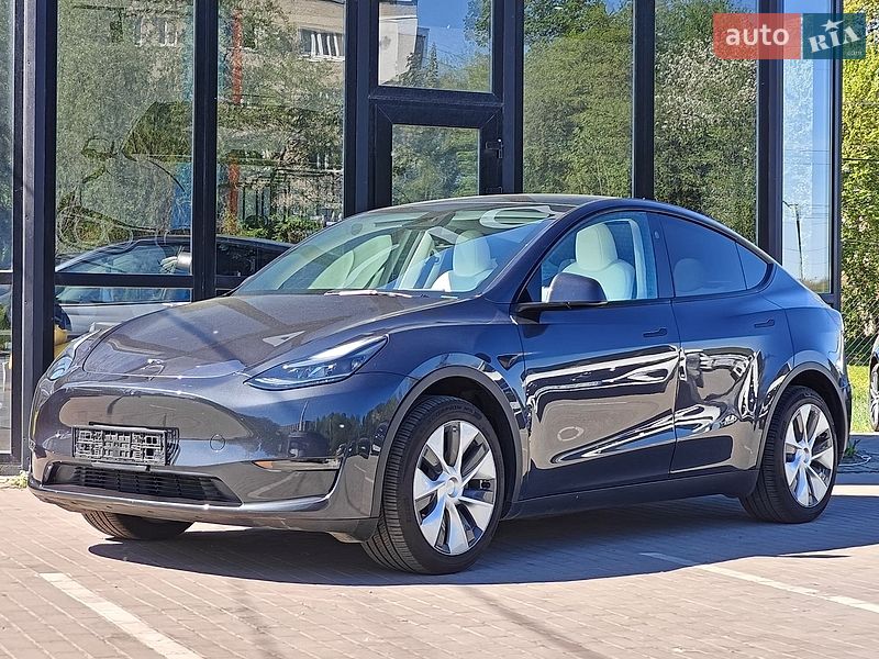Внедорожник / Кроссовер Tesla Model Y 2024 в Львове